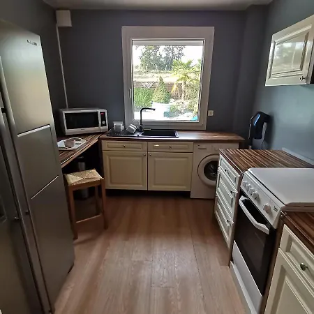 Dans Habitation Privee Avec Piscine *