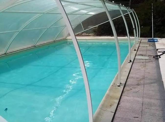 Dans Habitation Privee Avec Piscine شقة
