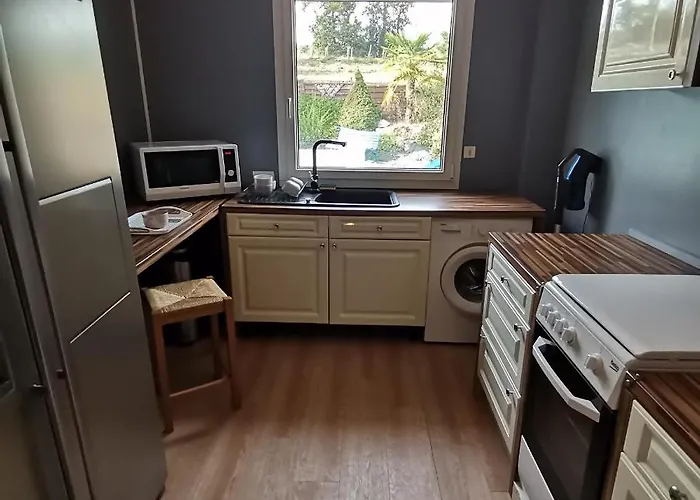 Dans Habitation Privee Avec Piscine *